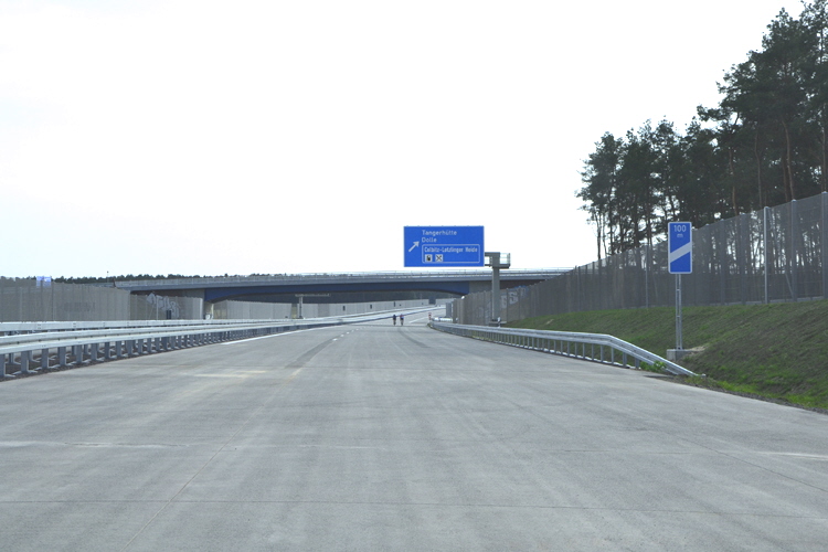 Autobahnneubau A 14 Colbitz Tangerhütte Ausbauende Anschlußstelle 28