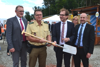 Bundesverkehrsminister Alexander Dobrindt Spatenstich Autobahn 65