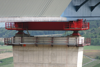 Hochmoselbrücke Brückenschlag B50n Bundesstraße Lösnich Erden Ürzig Zeltingen-Rachtig Hunsrück Eifel Widerlager 40