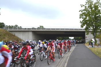 Tour de France Peloton Hauptfeld Deutschland Autobahnsperrung A 57 Anschlustelle Kaarst Bttgen Neuss 16