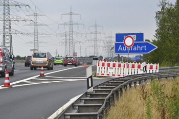 Tour de France Radrennen Deutschland Autobahnsperrung A 57 Anschlustelle Kaarst Bttgen Neuss 09