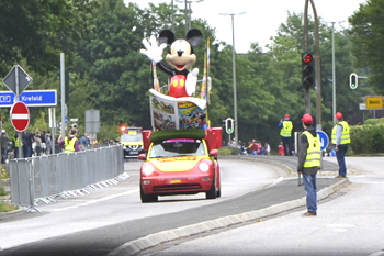 Tour de France Rhein-Kreis-Neuss gesperrte Autobahn Micky Maus A 57 Kaarst Bttgen 21