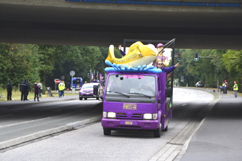 Tour de France caravane publicitaireRhein-Kreis-Neuss gesperrte Autobahn A 57 Kaarst Bttgen 64